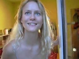 Amateur Blonde Loves Small Dicks Drtuber